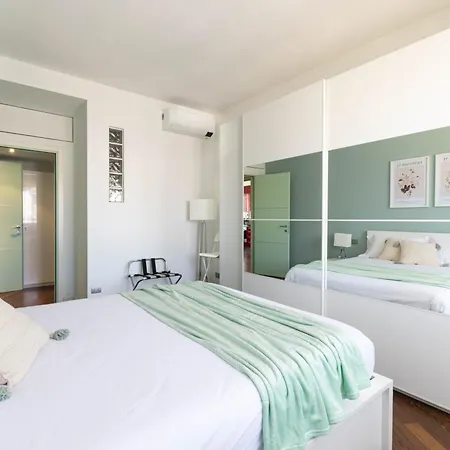 Ruby House 53 * Milano
