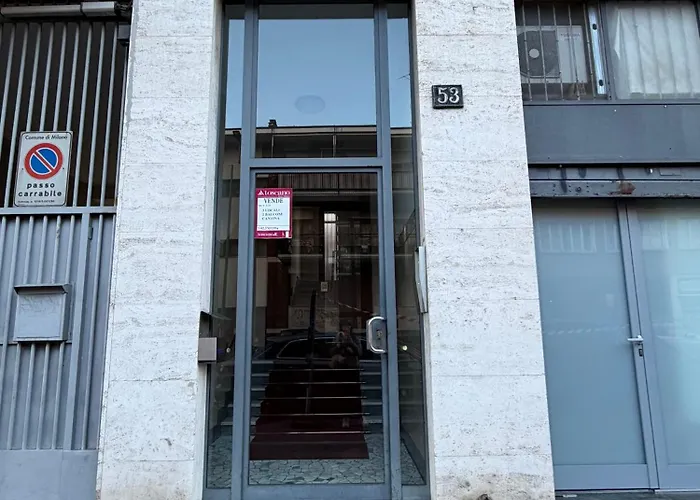 Ruby House 53 *